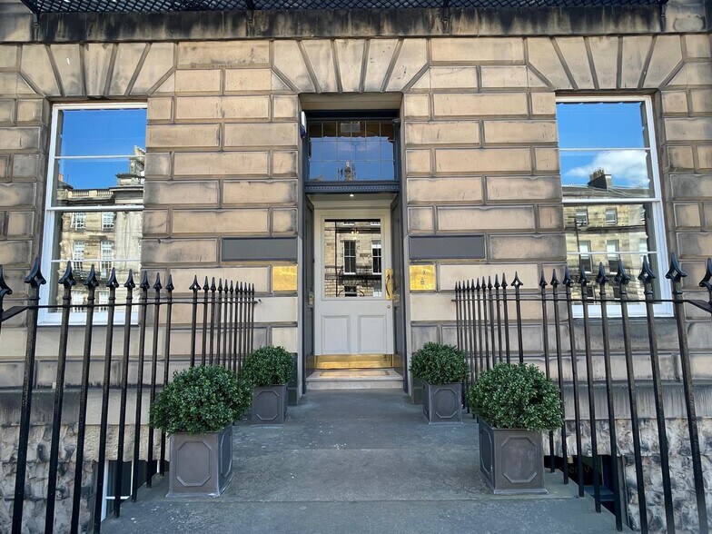 28 Melville St, Edinburgh à louer - Photo de l’immeuble – Image 2 sur 3
