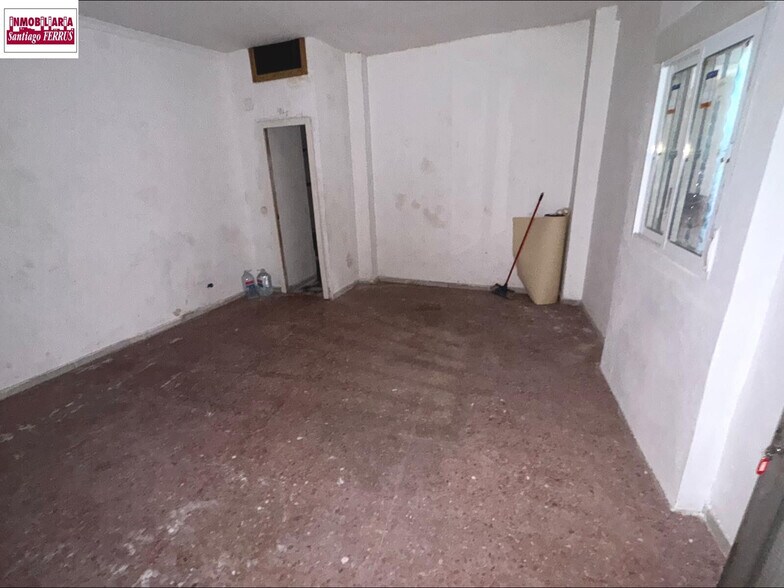 Local commercial dans València à vendre - Photo intérieure – Image 2 sur 9