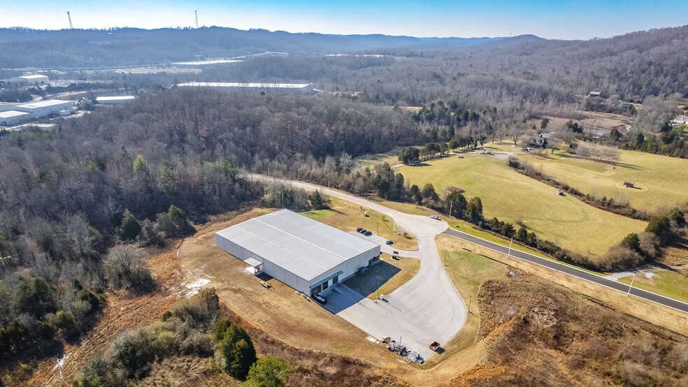 490 Sam Rayburn Pky, Lenoir City, TN à louer - Photo de l’immeuble – Image 3 sur 17