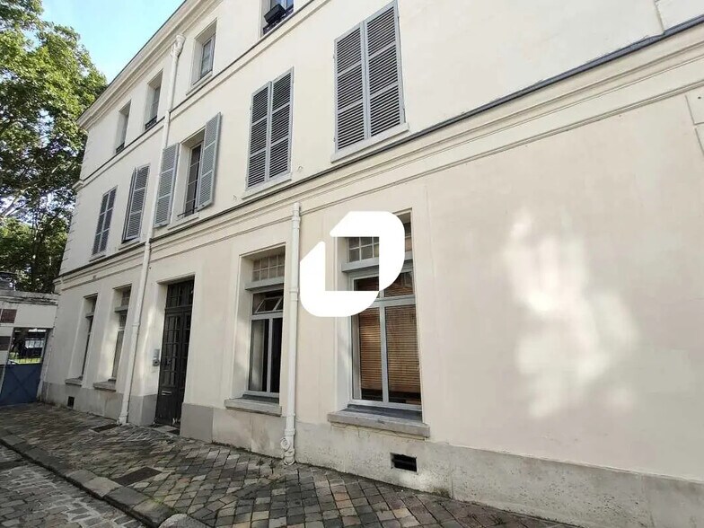 Bureau dans Versailles à louer - Photo de l’immeuble – Image 1 sur 15