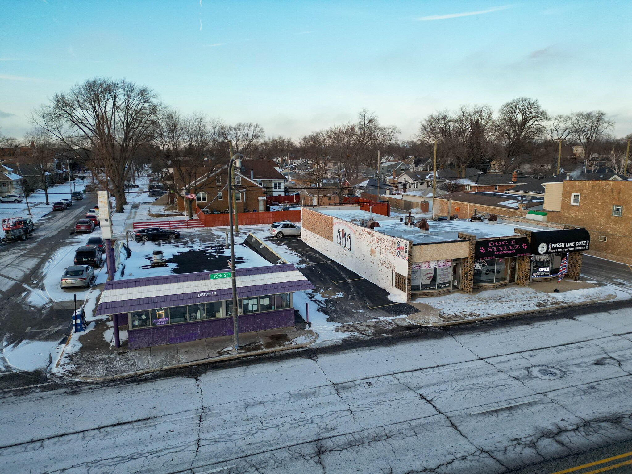 Two Retail Buildings on 95th Street portefeuille de 2 biens à vendre sur LoopNet.fr Photo principale– Image 1 sur 6