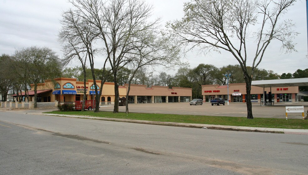 811 Avenue D, Katy, TX à vendre - Photo de l’immeuble – Image 2 sur 12