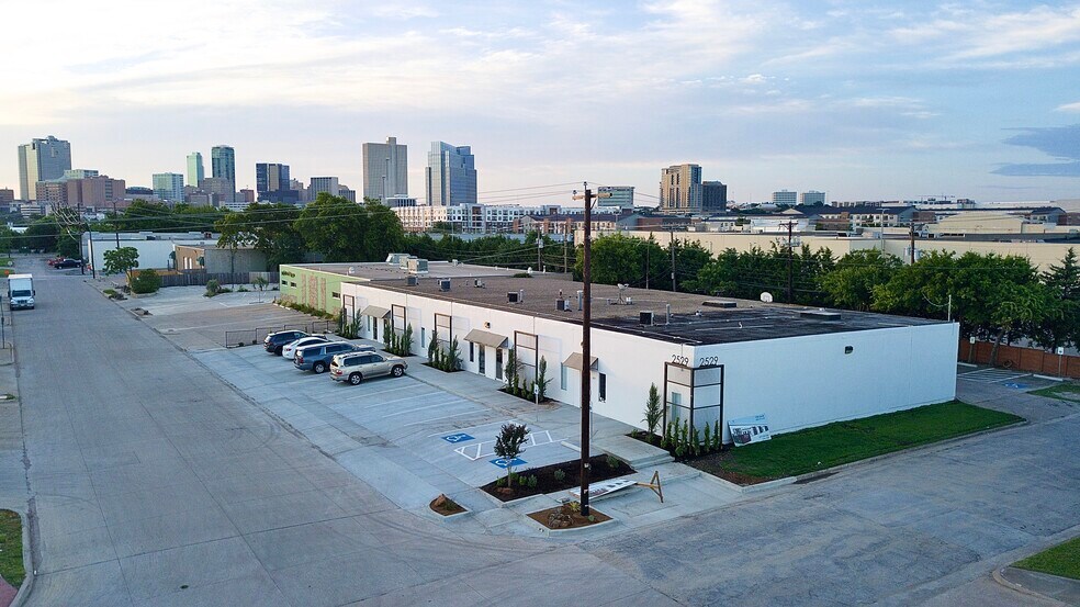 2529 Weisenberger St, Fort Worth, TX à louer - Photo de l’immeuble – Image 1 sur 15
