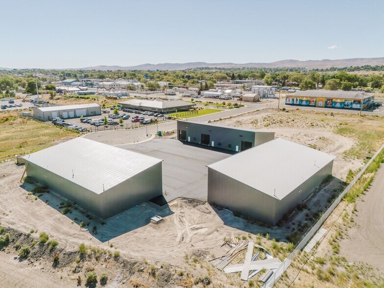 177 Walters Ct, Elko, NV à louer - Photo de l’immeuble – Image 2 sur 11