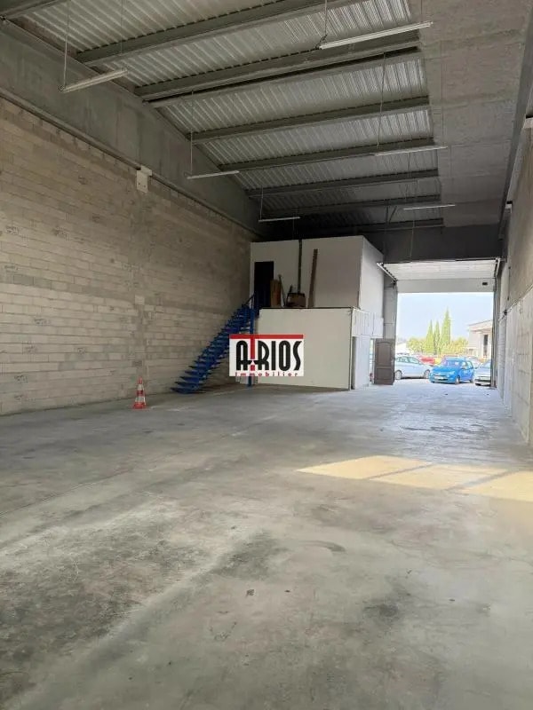 Plus de détails pour Industriel/Logistique à louer