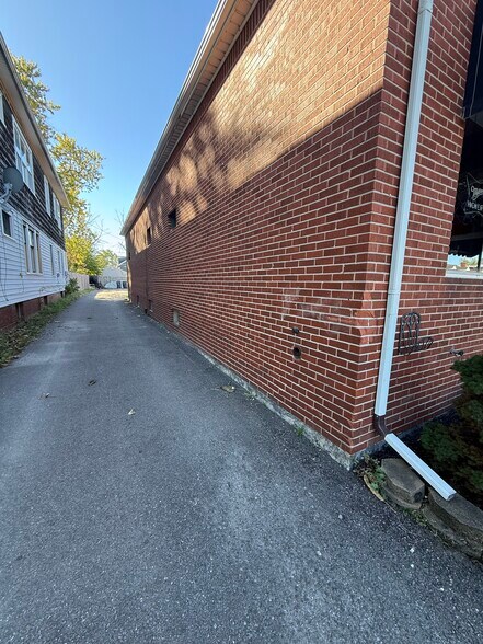 1213 Ridge Rd, Lackawanna, NY à vendre - Photo de l’immeuble – Image 3 sur 16