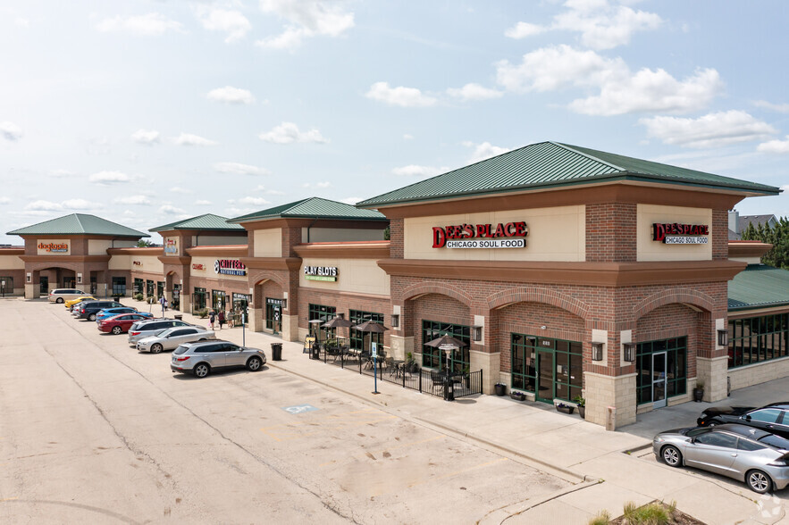 558-586 Randall Rd, South Elgin, IL à louer - Photo de l’immeuble – Image 3 sur 5