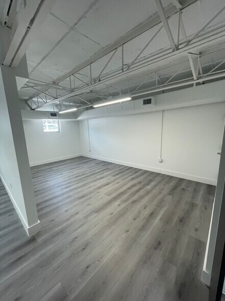 777 NE 125th St, North Miami, FL à louer - Photo de l’immeuble – Image 2 sur 9