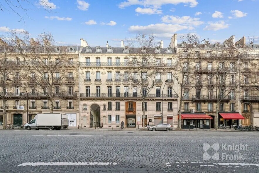 148 Boulevard Haussmann, Paris à louer - Photo de l’immeuble – Image 1 sur 13