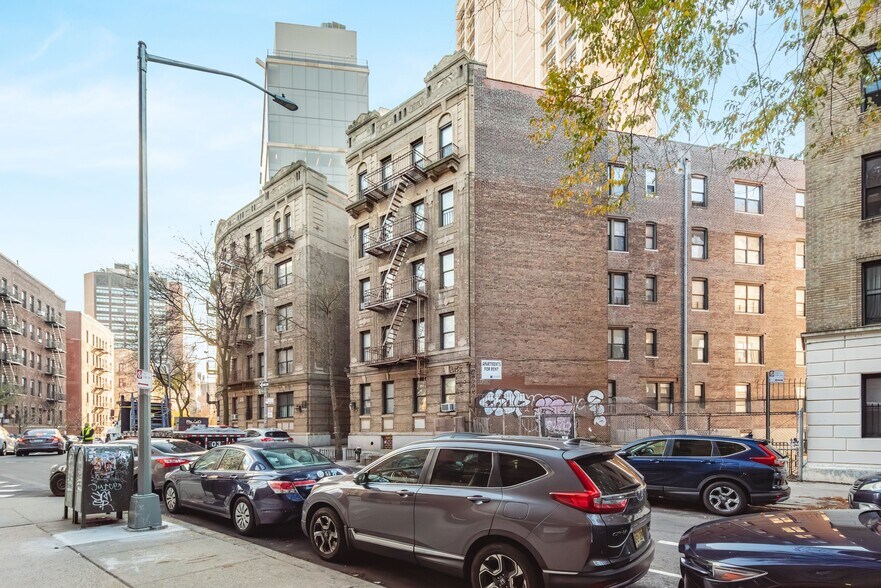 120 Haven Ave, New York, NY à vendre - Photo de l’immeuble – Image 3 sur 30