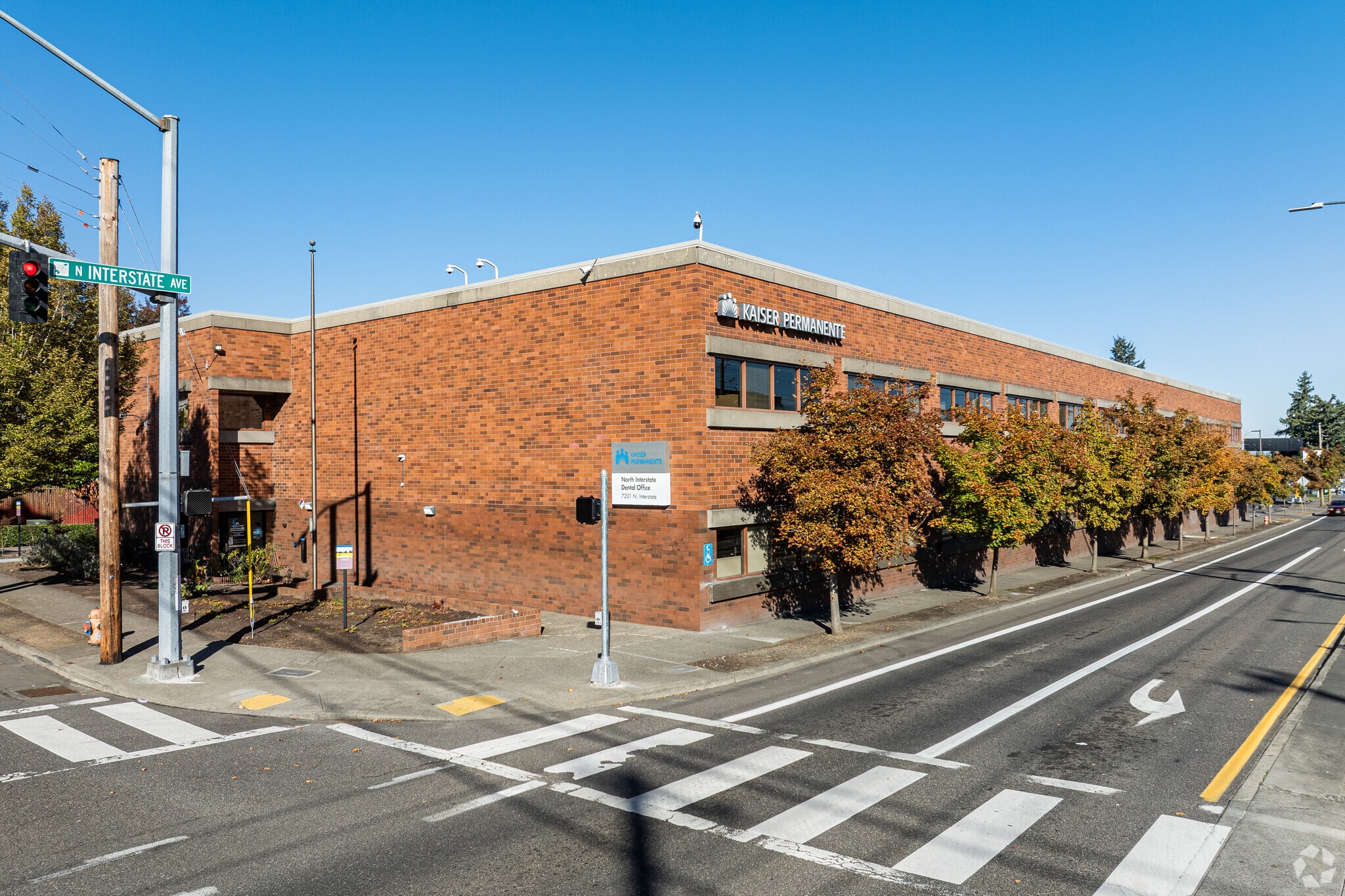 7201 N Interstate Ave, Portland, OR à vendre Photo principale– Image 1 sur 5