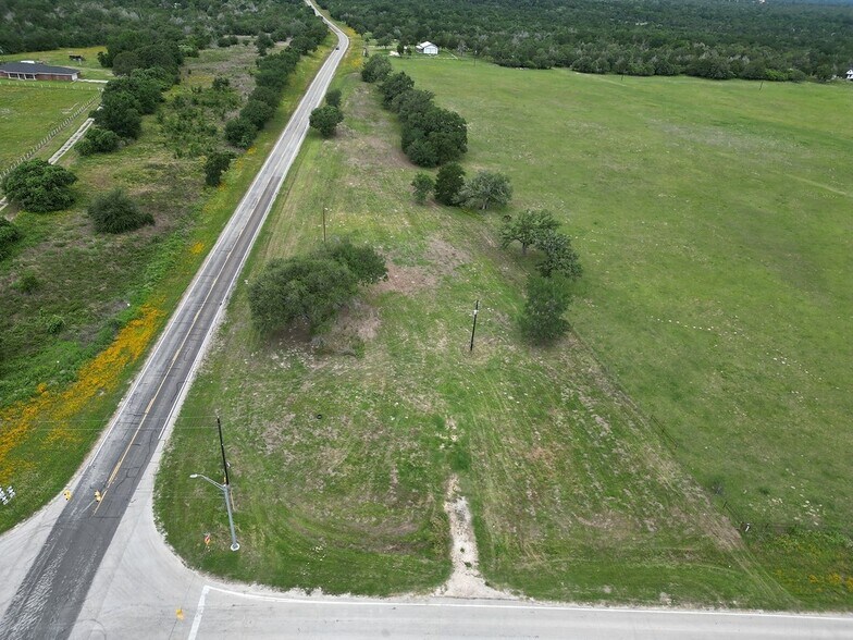 4903 FM 180, Ledbetter, TX à vendre - Photo de l’immeuble – Image 2 sur 6