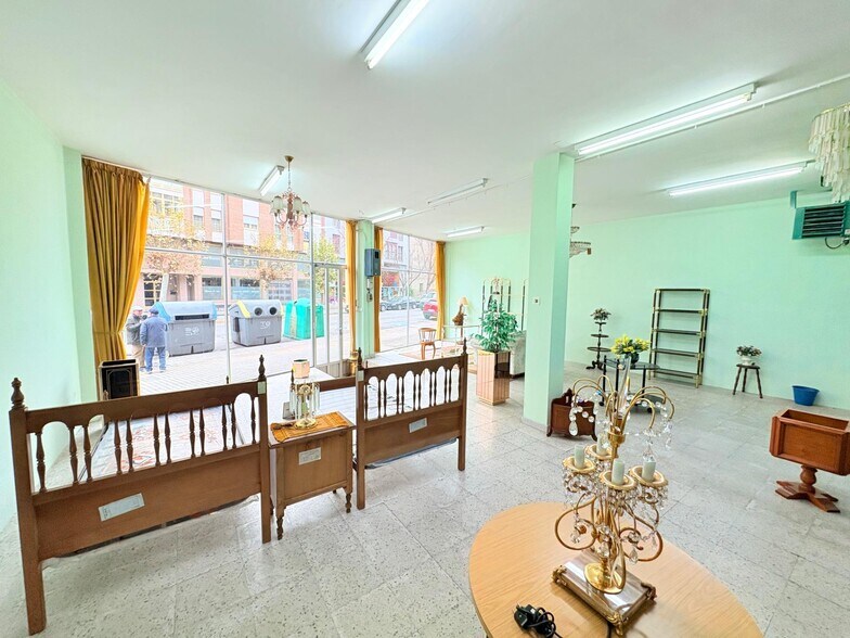 Avenida de Portugal, 101, Ponferrada, León à vendre - Photo intérieure – Image 2 sur 43