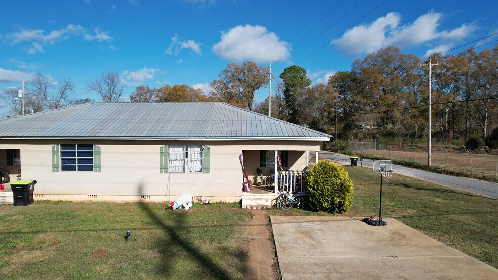 208 E 1st St, Sylacauga, AL à vendre - Photo principale – Image 1 sur 1