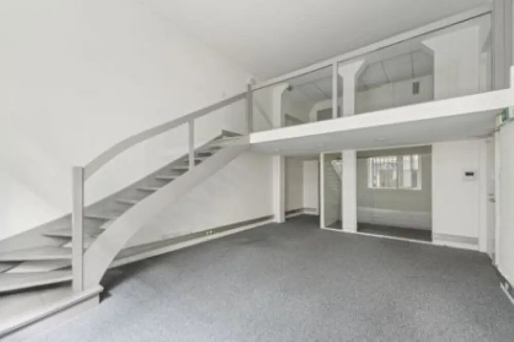 16 Rue D'Athenes, Paris à vendre Photo intérieure– Image 1 sur 1