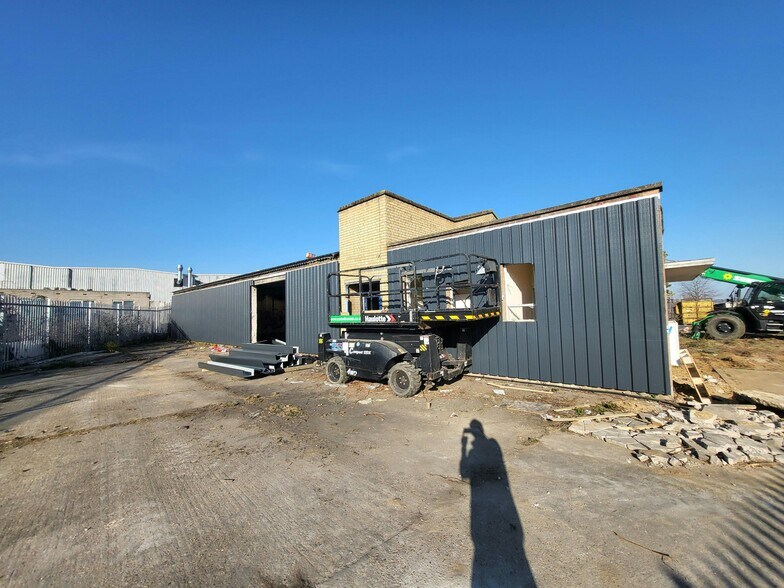 Bruce Grv, Wickford à louer - Photo de l’immeuble – Image 3 sur 24
