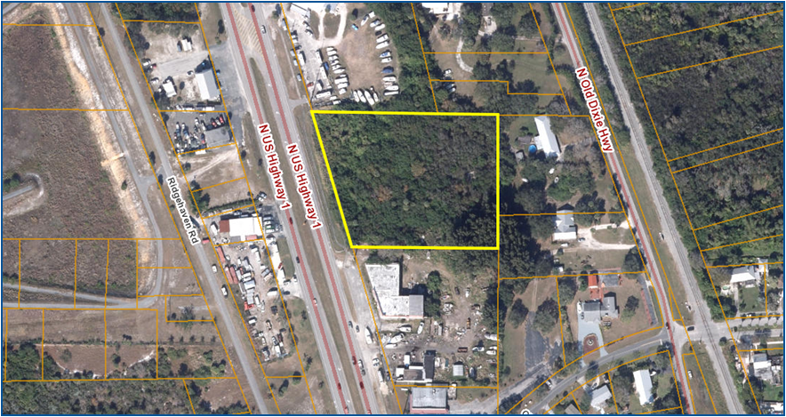 Terrain dans Fort Pierce, FL à vendre - Aérien – Image 2 sur 4