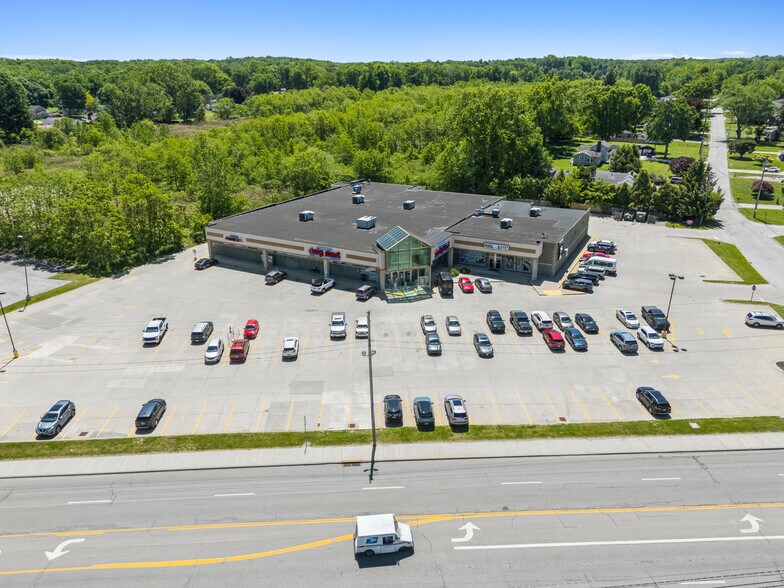 3032 N Ridge Rd E, Ashtabula, OH à vendre - Photo de l’immeuble – Image 2 sur 10