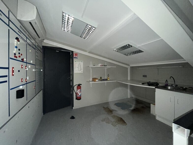 Local commercial dans Nemours à louer - Photo intérieure – Image 3 sur 9