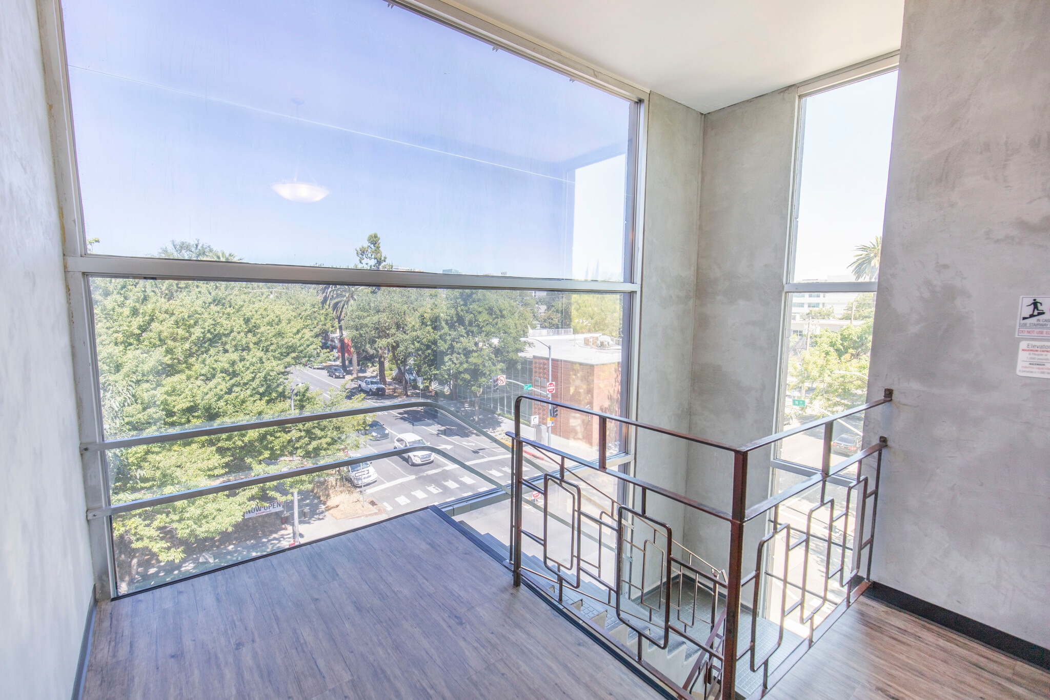 1401 21st St, Sacramento, CA à louer Photo de l’immeuble– Image 1 sur 6