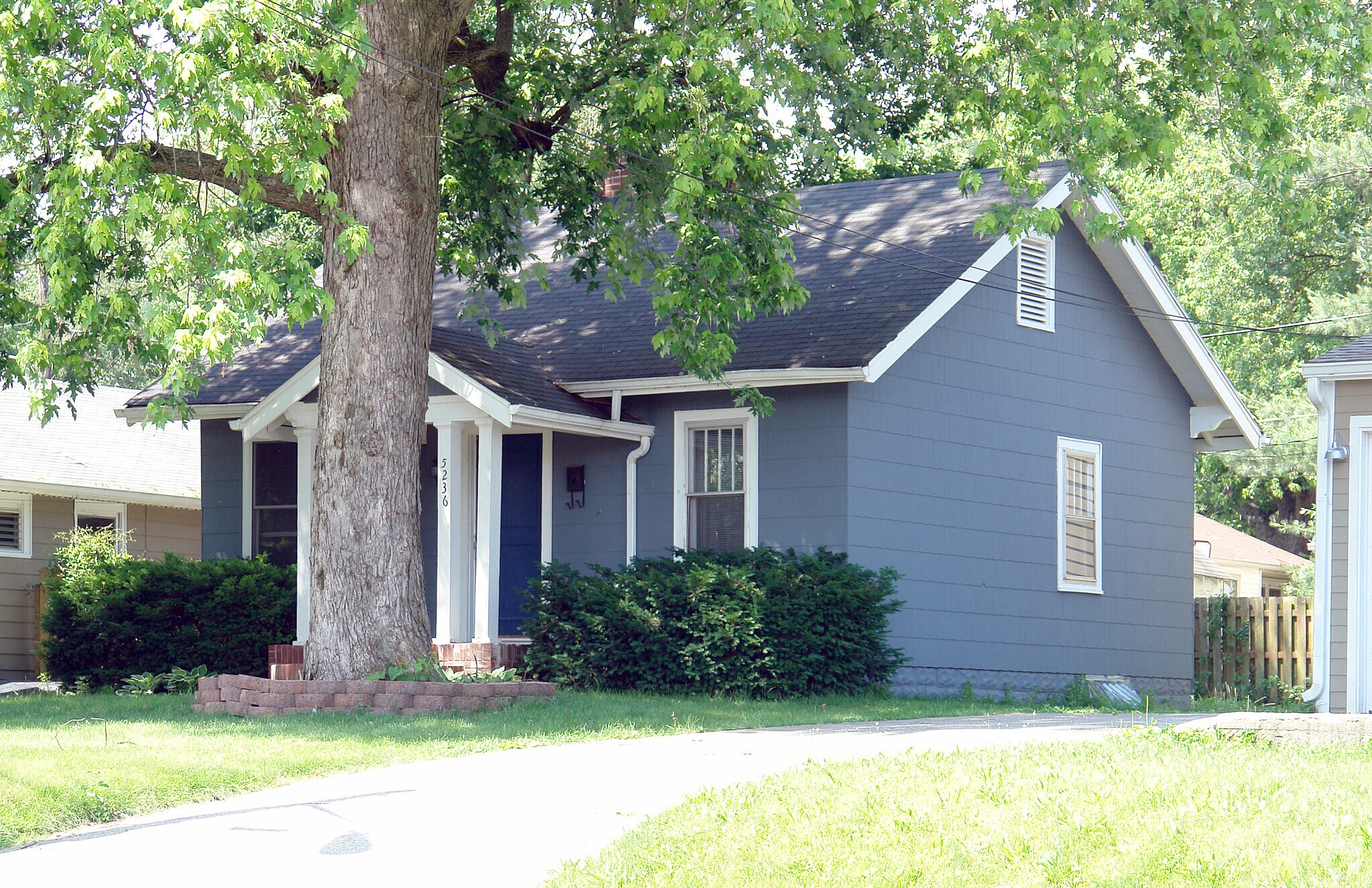 5236 Winthrop Ave, Indianapolis, IN à vendre Photo principale– Image 1 sur 3