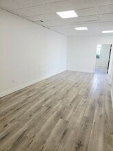 1510 E Colonial Dr, Orlando, FL à louer Photo intérieure– Image 2 sur 7
