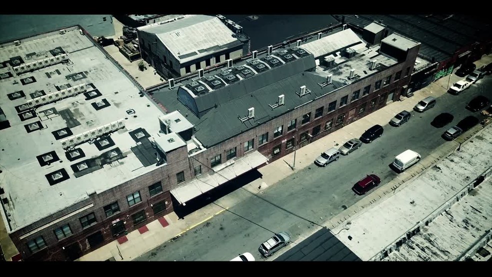 55 Meadow St, Brooklyn, NY à louer - Vidéo sur l’annonce professionnelle – Image 3 sur 51