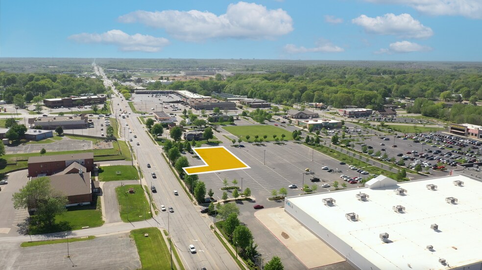 600 NE Barry Rd, Kansas City, MO à louer - Photo de l’immeuble – Image 2 sur 5