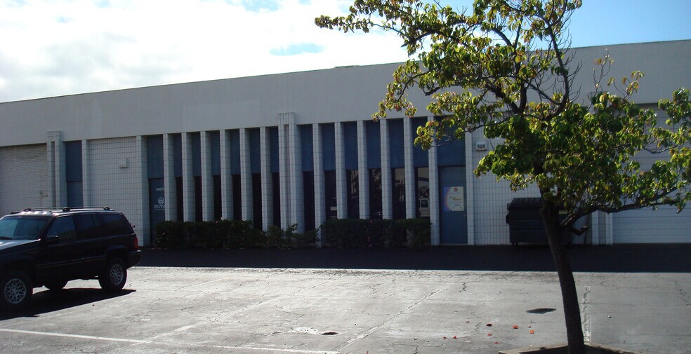 14676 Doolittle Dr, San Leandro, CA à louer - Photo de l’immeuble – Image 3 sur 3
