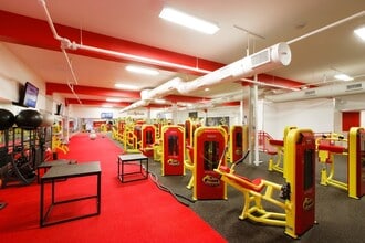 435-437 Broadway, Bayonne, NJ à louer Photo intérieure– Image 1 sur 2