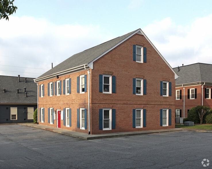 324 Cherokee St NE, Marietta, GA à vendre - Photo de l’immeuble – Image 3 sur 13