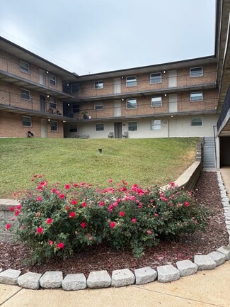 Plus de détails pour 9639-9640 Diamond Dr, Saint Louis, MO - Logement à vendre