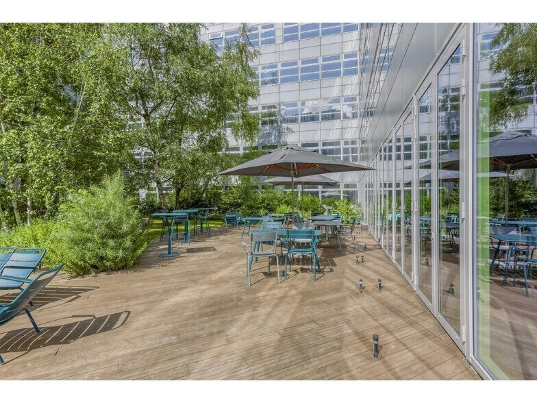 53 Boulevard Ornano, Saint-Denis à louer - Photo de l’immeuble – Image 2 sur 16