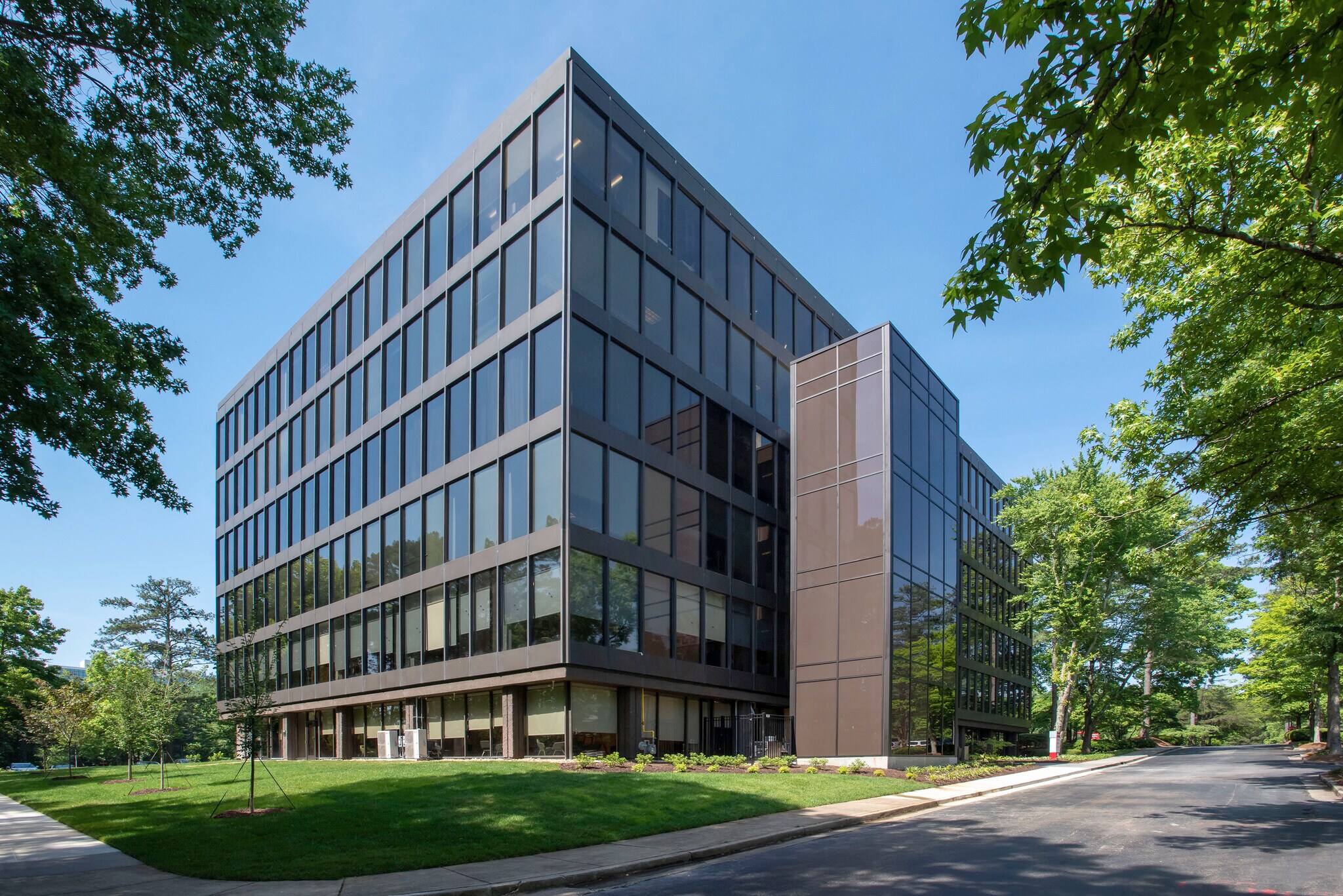 41 Perimeter Ctr E, Atlanta, GA à louer Photo de l’immeuble– Image 1 sur 6