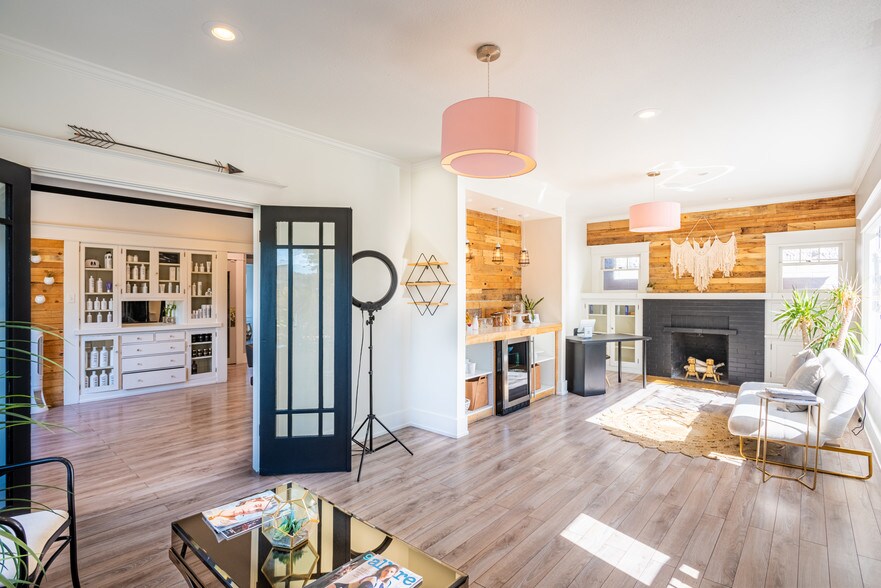 231 Flint St, Reno, NV à vendre - Photo intérieure – Image 2 sur 9