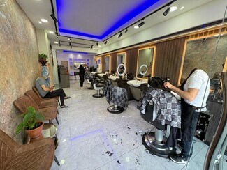 Plus de détails pour Local commercial à louer