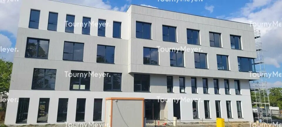 Bureau dans Chartres-de-Bretagne à louer - Photo de l’immeuble – Image 1 sur 3