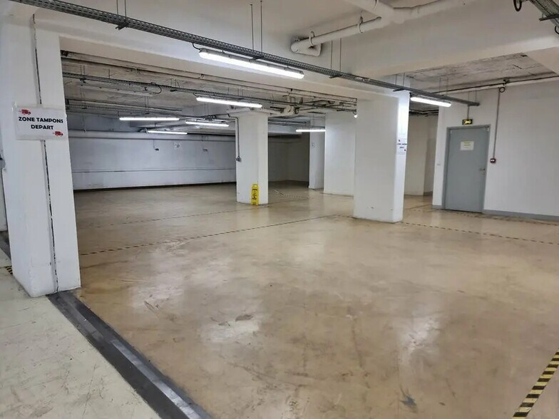 Local d’activités dans Le Pré-Saint-Gervais à louer - Photo intérieure – Image 2 sur 8