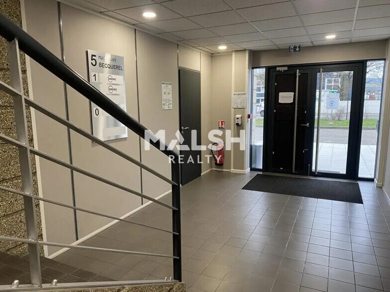Bureau dans Feyzin à louer - Photo de l’immeuble – Image 2 sur 4