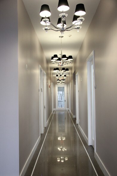 91 Carman Ave, Cedarhurst, NY à louer - Photo intérieure – Image 3 sur 5