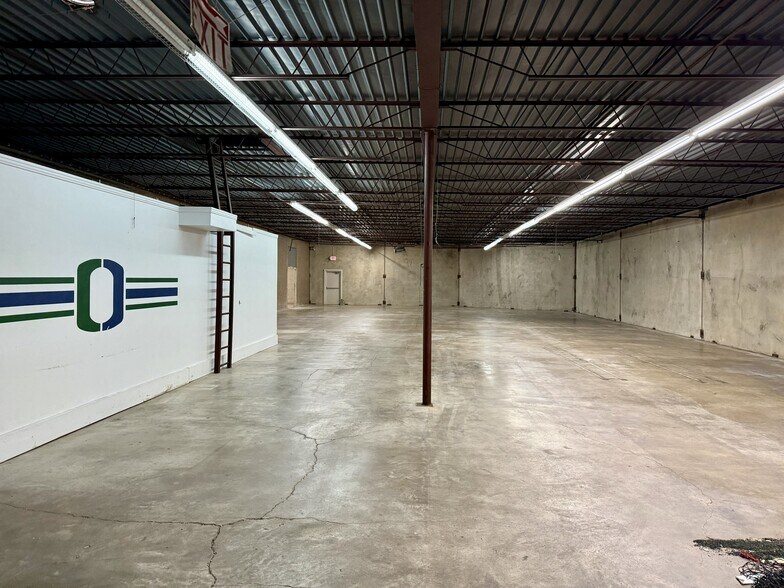 6005 W Pioneer Pky, Arlington, TX à vendre - Photo intérieure – Image 3 sur 4