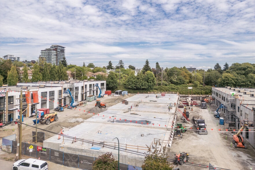 8690 Barnard St, Vancouver, BC à vendre - Photo de la construction – Image 2 sur 3