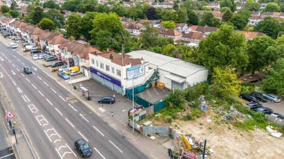 10-14 Eastern Ave E, Romford à louer - Photo de l’immeuble – Image 3 sur 12