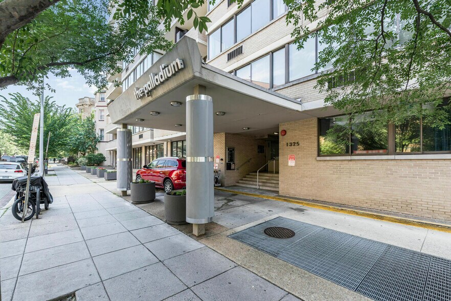 1325-1327 18th St NW, Washington, DC à louer - Photo de l’immeuble – Image 2 sur 20