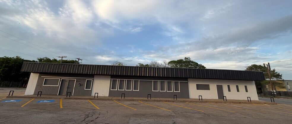 612 Michael Dr, Everman, TX à louer - Photo de l’immeuble – Image 1 sur 9