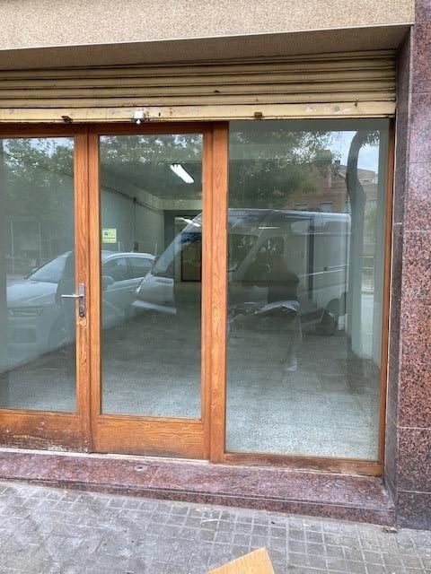 Local commercial dans Esplugues de Llobregat, Barcelona à louer Photo intérieure– Image 1 sur 6