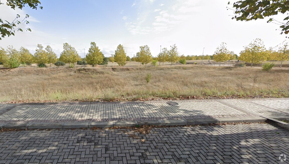 Terrain dans Yebes, Guadalajara à vendre - Photo principale – Image 1 sur 3