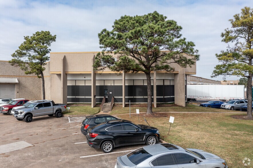 5957-5973 S Loop Fwy E, Houston, TX à louer - Photo de l’immeuble – Image 2 sur 6