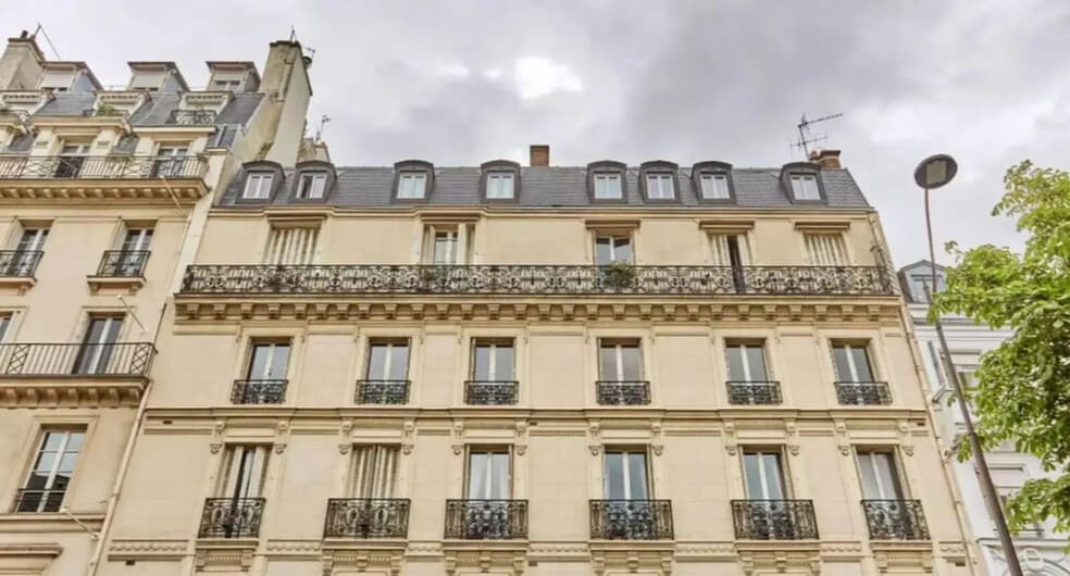 Avenue Matignon, Paris à louer - Photo de l’immeuble – Image 2 sur 9