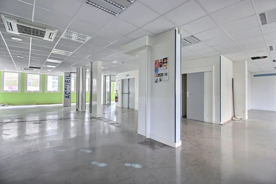 73 Rue Saint-Fargeau, Paris à louer - Photo de l’immeuble – Image 2 sur 7